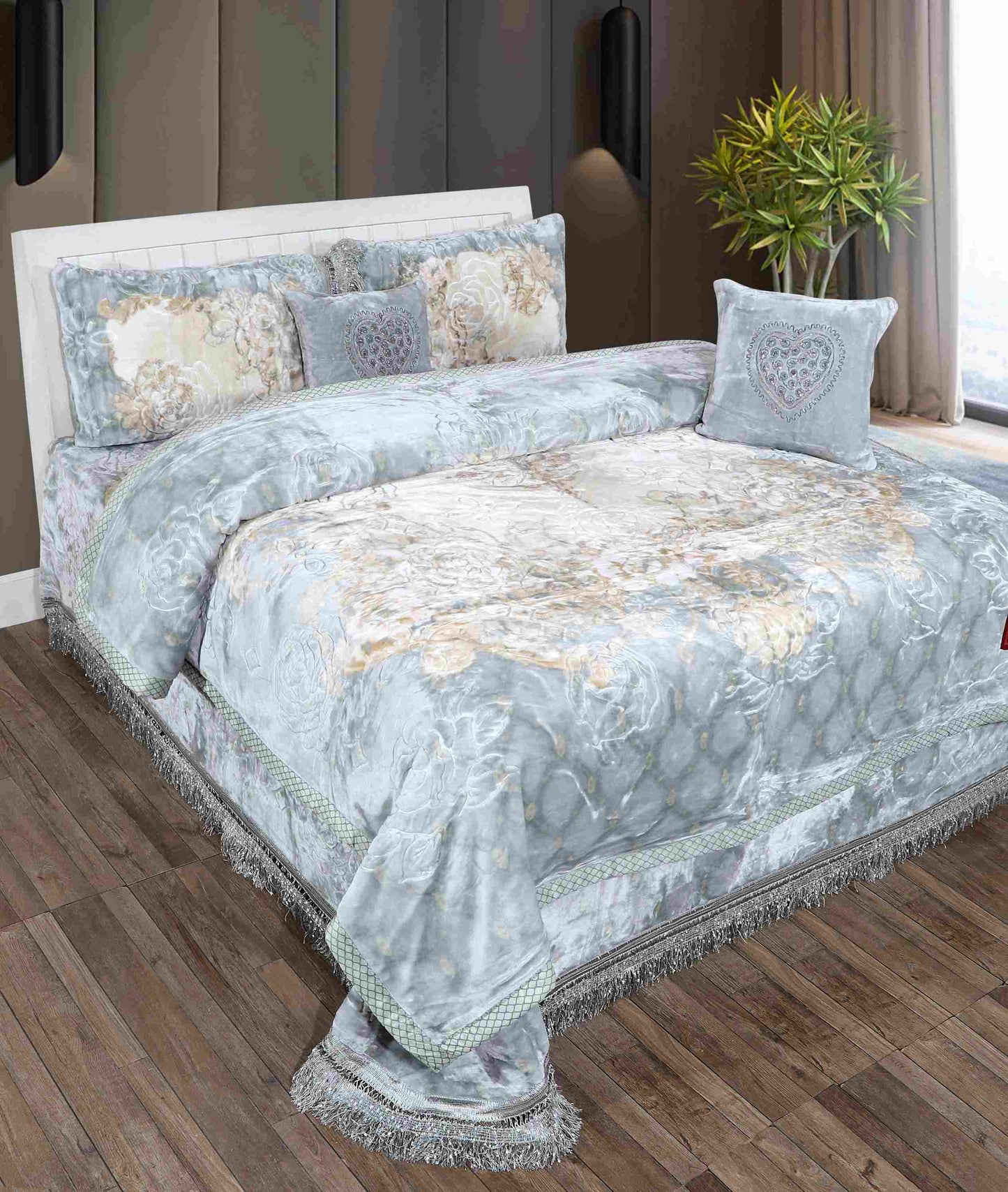 Celebration 6 Piece Bedding Set