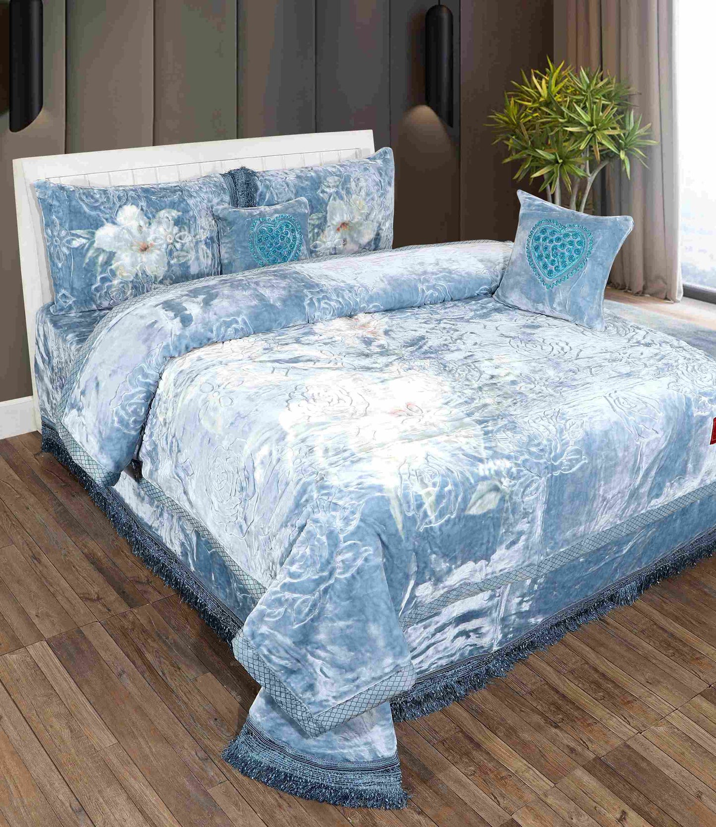 Celebration 6 Piece Bedding Set