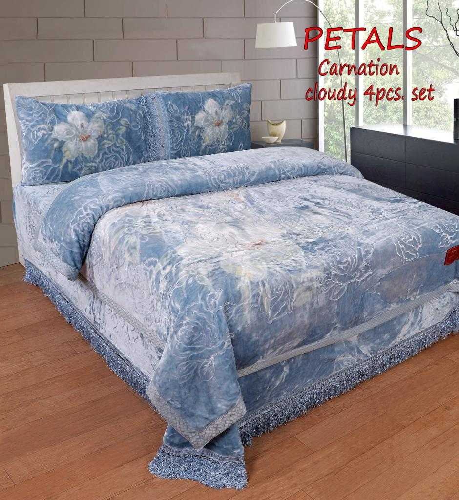 Carnation 4 Piece Bedding Set