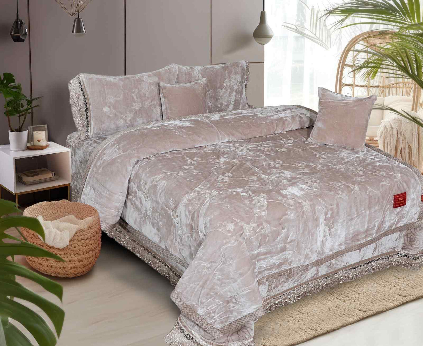 Golden Dreams 6 Piece Bedding Set